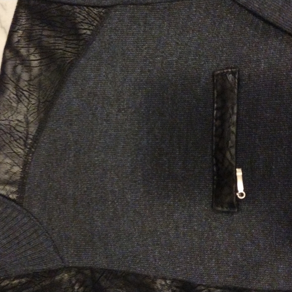 Leonardo Gavino zip front sweater. - Picture 4 of 11